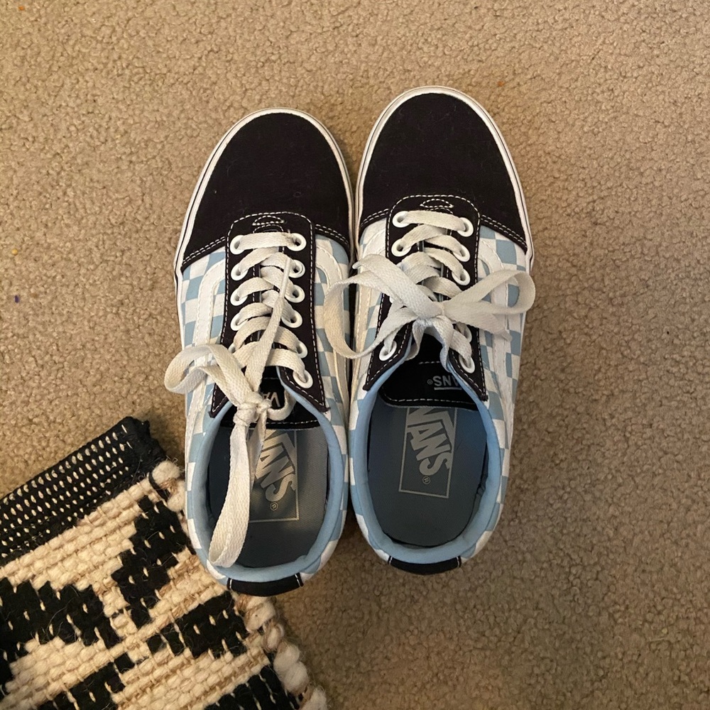 Vans size 6 * ON SALE FOR 2 HOURS*
